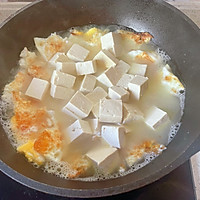 Illustration of how to make cabbage, tofu and egg soup 6