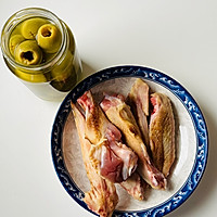 # Spanish Olive Chinese Creative Cuisine#Spanish green olive stewed duck wings Illustration of how to do it 1