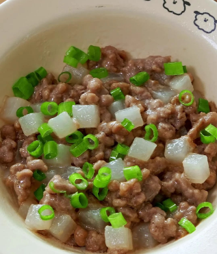 Steamed minced beef with white radish